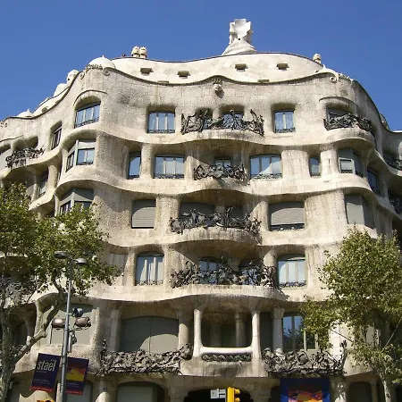Higuests - Poblesec Apartment Barcelona