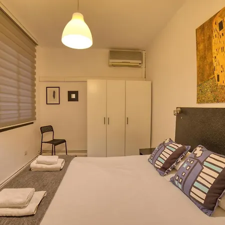 Higuests - Poblesec Apartment Barcelona