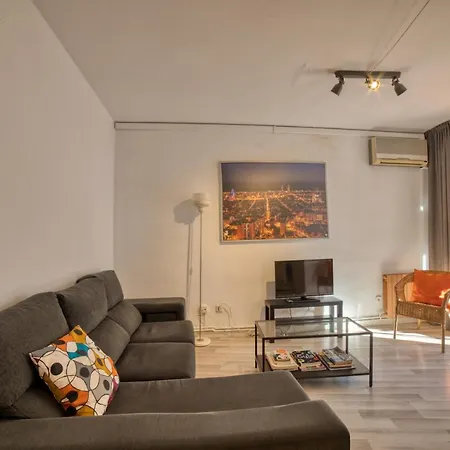 Higuests - Poblesec Apartment *